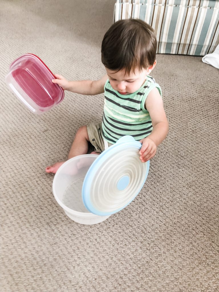 Household items are the easiest and simplest way to keep your baby or toddler entertained for hours. No need for fancy toys with these household activities.