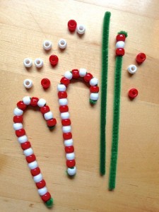 Since Christmas is right around the corner, I thought it would be a perfect time to do a fun round-up of some of the easiest DIY Christmas ornaments for kids.