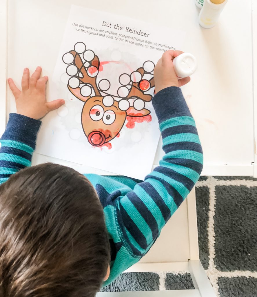 Use these free printable Christmas dot activity pages to practice fine motor and visual motor skills with your toddler or preschooler.