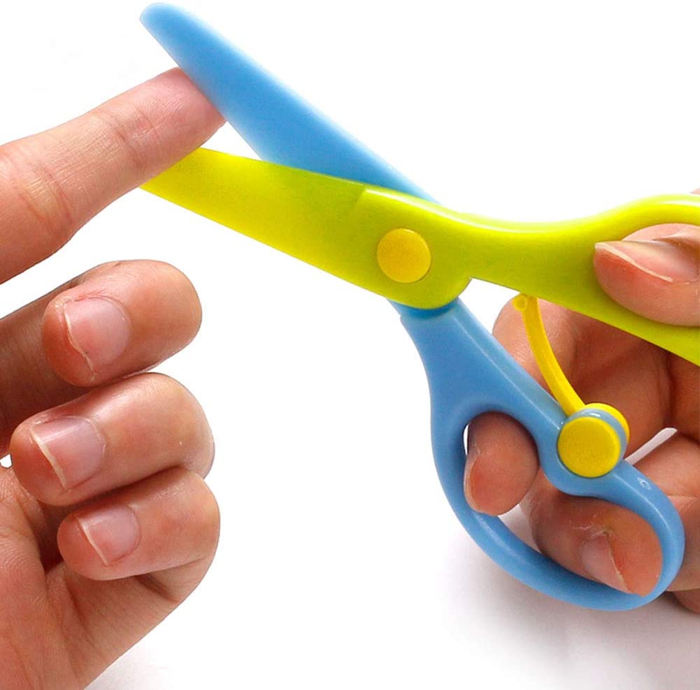 Get these free printable winter cutting strips for your preschooler to practice cutting and easily learn how to cut with safety scissors
