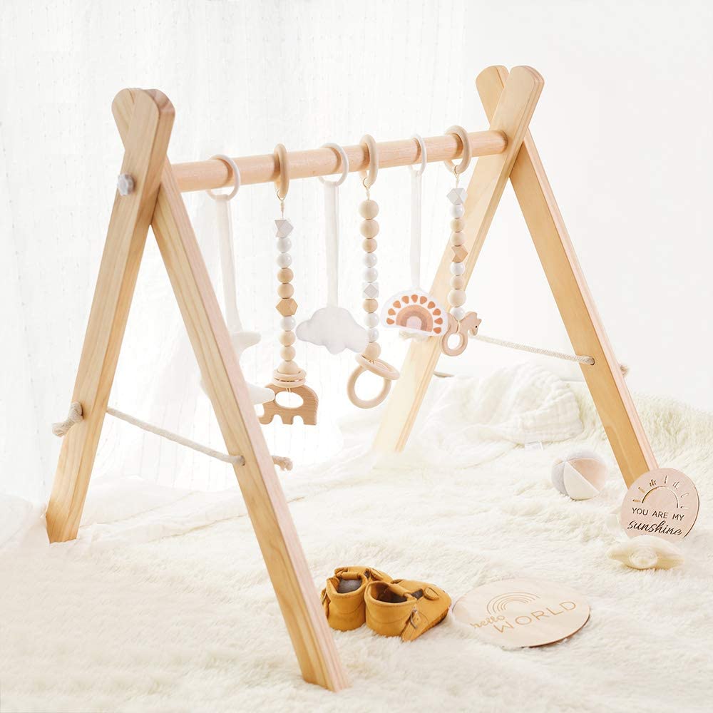 Some great developmental toy options for your 3 to 6 month old baby that will help them to explore, discover, play, & learn.