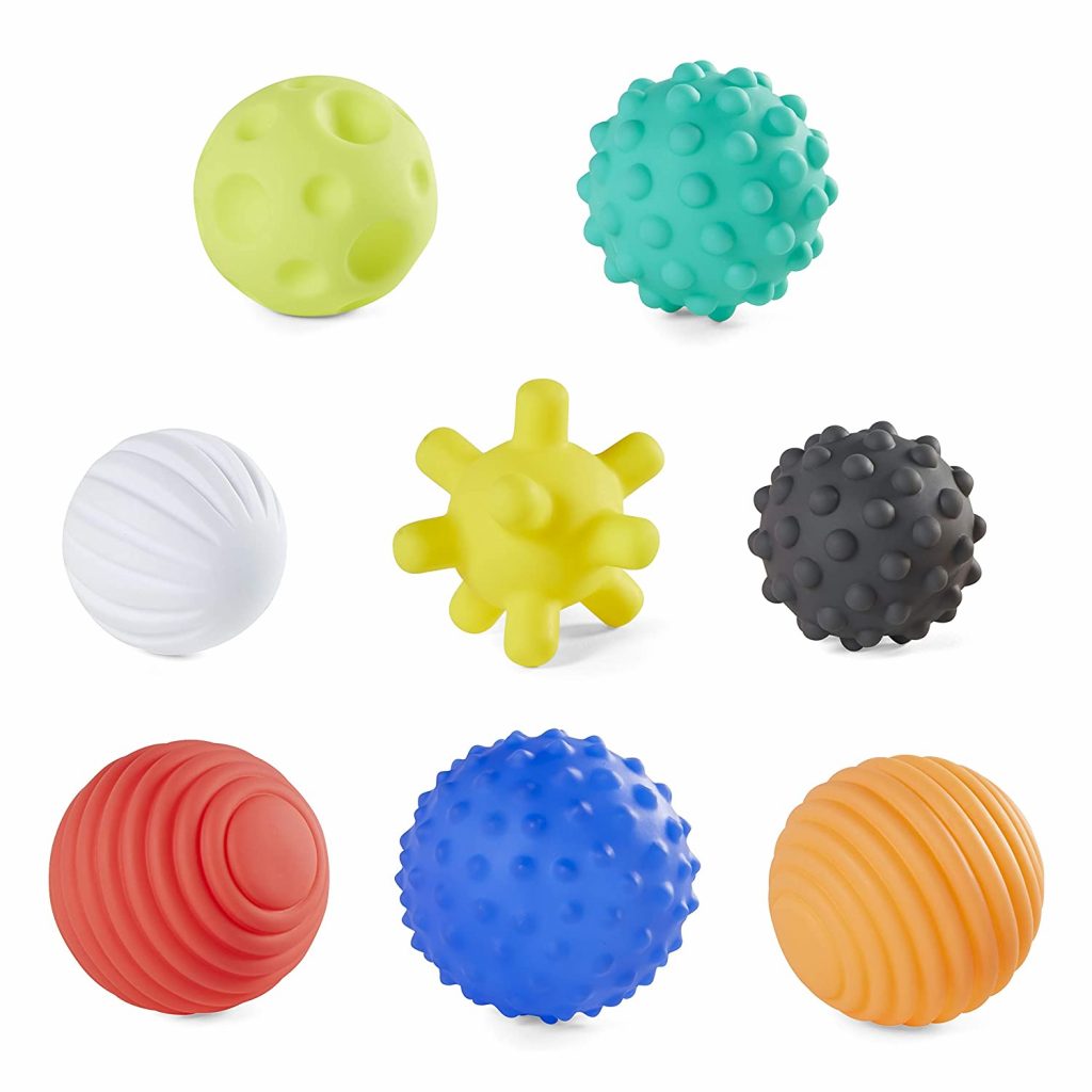 Some great developmental toy options for your 3 to 6 month old baby that will help them to explore, discover, play, & learn.