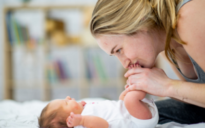 20 Ways to Play with a Newborn 0-3 Months Old