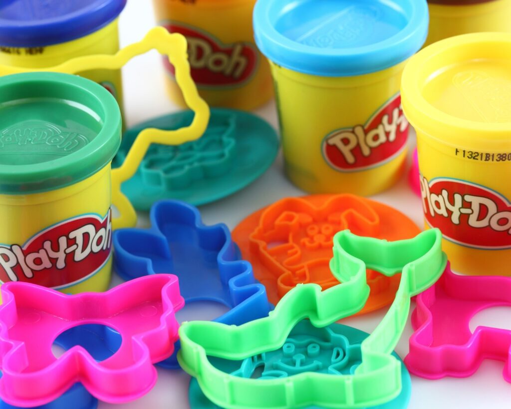 Play-Doh has many benefits and is the ultimate sensory experience for kids- check out these awesome benefits and cool play doh sets for girls.