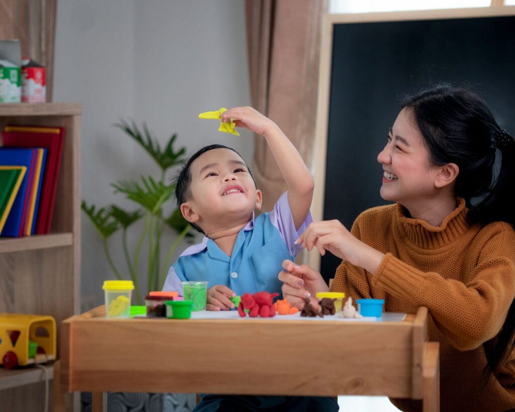 Play-Doh has many benefits and is the ultimate sensory experience for kids- check out these awesome benefits and cool play doh sets for girls.