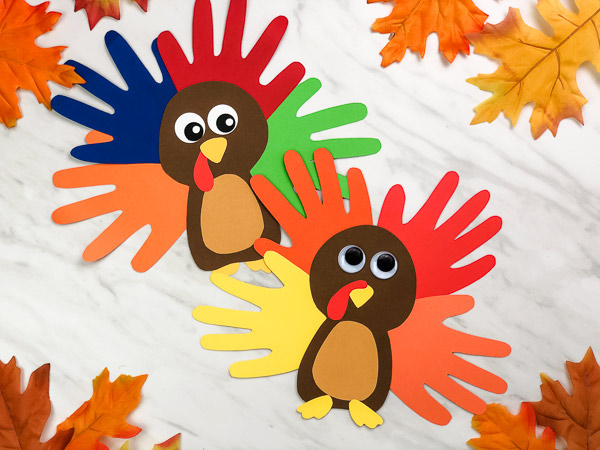 Try these fun and simple fall activities for toddlers to improve fine motor skills, sensory exploration, and learning new vocabulary.