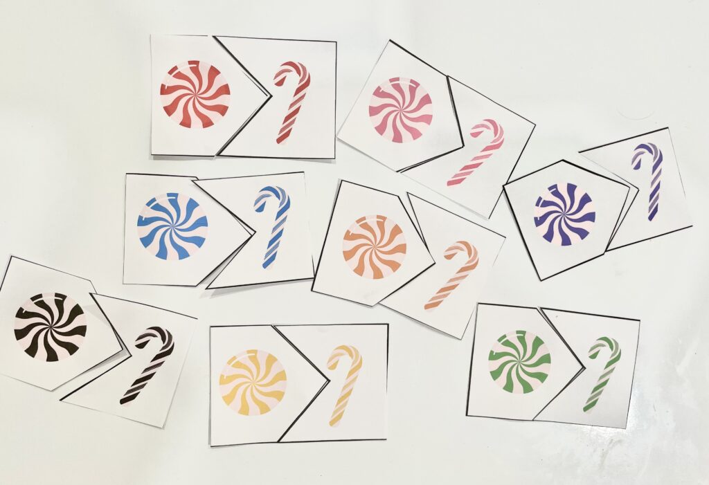 The Minty Match Color Matching game will be a hit with your preschoolers! They get to match candy canes and peppermints as they learn their colors.